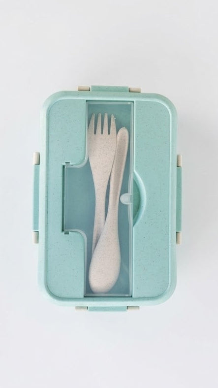 Tupper con cubiertos